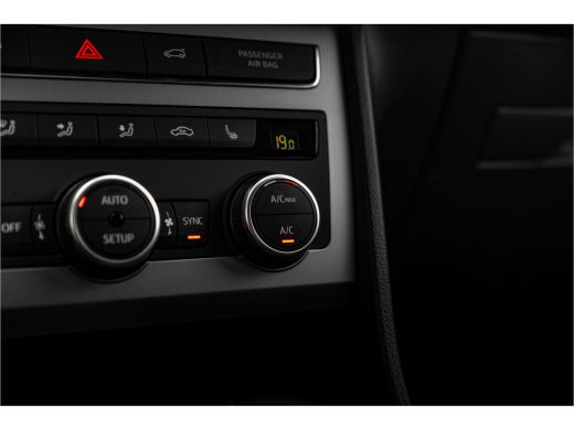 Seat Ateca 1.5 TSI FR Business Intense | Stoel + Stuur verw. | Keyless | 19 inch | Camera | Navi | ActivLease financial lease