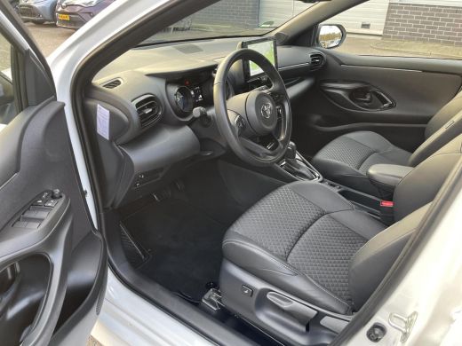 Toyota Yaris 1.5 Hybrid Executive ActivLease financial lease