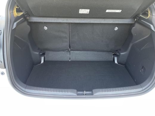 Toyota Yaris 1.5 Hybrid Executive ActivLease financial lease