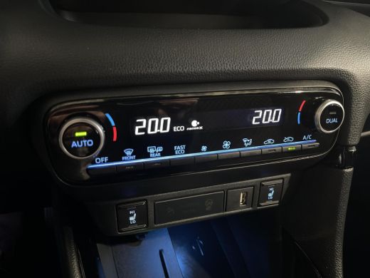 Toyota Yaris 1.5 Hybrid Executive ActivLease financial lease