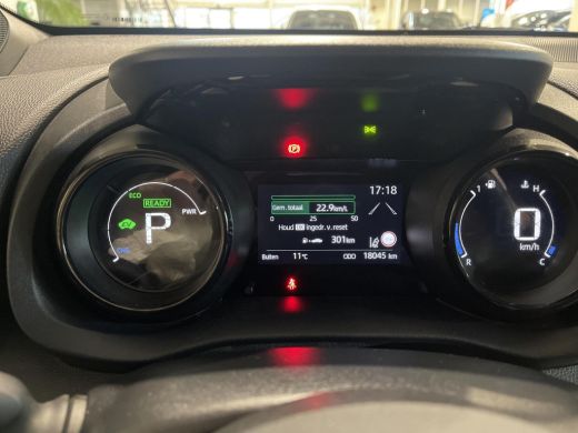 Toyota Yaris 1.5 Hybrid Executive ActivLease financial lease