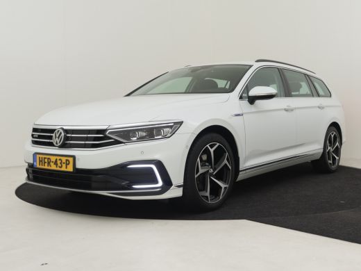 Volkswagen Passat Variant 1.4 TSI PHEV GTE Business 218pk | Adaptief cruise control | Navigatie via app | Led kopla... Volkswagen Passat Variant 1.4 TSI PHEV GTE Business 218pk | Adaptief cruise control | Navigatie via app | Led kopla...