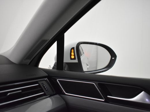 Volkswagen Passat Variant 1.4 TSI PHEV GTE Business 218pk | Adaptief cruise control | Navigatie via app | Led kopla... ActivLease financial lease