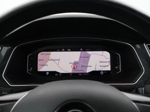 Volkswagen Tiguan Allspace 1.5 TSI DSG R-LINE + VIRTUAL COCKPIT | LEDER | WEGKL. TREKHAAK | DYNAUDIO | ADAPTIVE CRUISE ActivLease financial lease