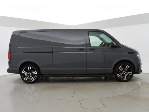 Volkswagen Transporter 2.0 TDI L2H1 + LED | 20 INCH LMV | TREEPLANKEN | APPLE CARPLAY | TREKHAAK ActivLease financial lease