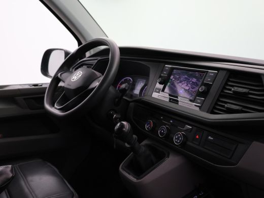 Volkswagen Transporter 2.0 TDI L2H1 + LED | 20 INCH LMV | TREEPLANKEN | APPLE CARPLAY | TREKHAAK ActivLease financial lease
