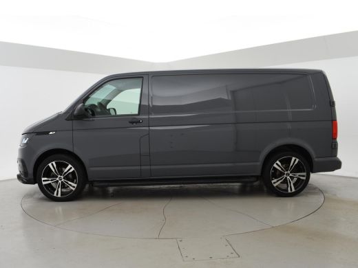 Volkswagen Transporter 2.0 TDI L2H1 + LED | 20 INCH LMV | TREEPLANKEN | APPLE CARPLAY | TREKHAAK ActivLease financial lease
