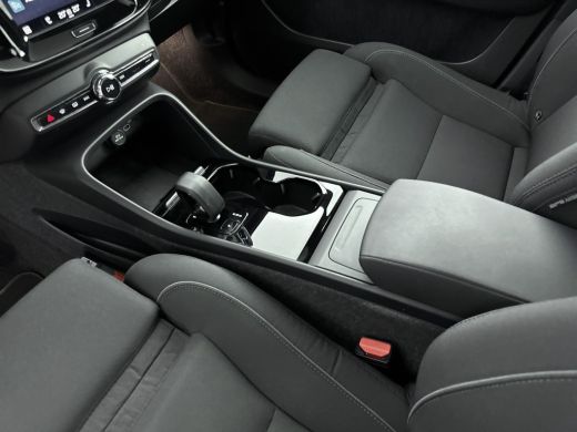 Volvo  C40 Volvo Single Motor Core 69 kWh | Stoel + Stuurverwarming | All Season banden | Warmtepomp | PDC +... ActivLease financial lease