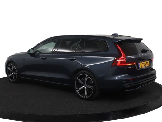 Volvo  V60 Volvo T6 AWD Plus Dark | Adaptieve cruise control incl. BLIS | Standkachel |Stoel & stuurwielverw... ActivLease financial lease
