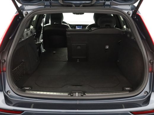 Volvo  V60 Volvo T6 AWD Plus Dark | Adaptieve cruise control incl. BLIS | Standkachel |Stoel & stuurwielverw... ActivLease financial lease