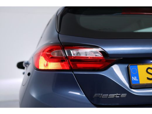 Ford Fiesta 1.0 EcoBoost Hybrid Titanium | LED | Navigatie | Airco | Parkeersensoren | Keyles | Cruise | DAB ActivLease financial lease