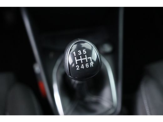Ford Fiesta 1.0 EcoBoost Hybrid Titanium | LED | Navigatie | Airco | Parkeersensoren | Keyles | Cruise | DAB ActivLease financial lease