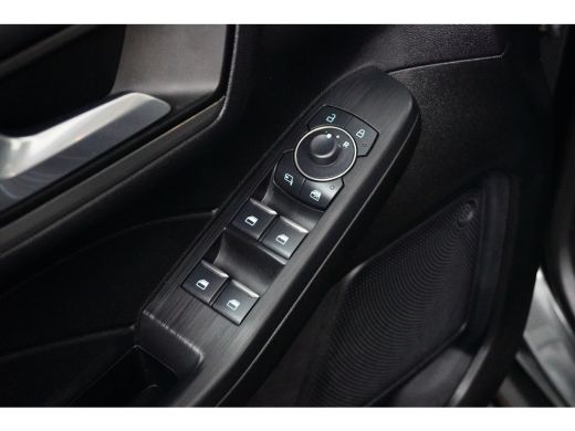 Ford Kuga 2.5 PHEV Titanium | Wegklap Trekhaak | Pano-Dak | Elektr. Achterklep | Camera | Winter-Pack | Stu... ActivLease financial lease
