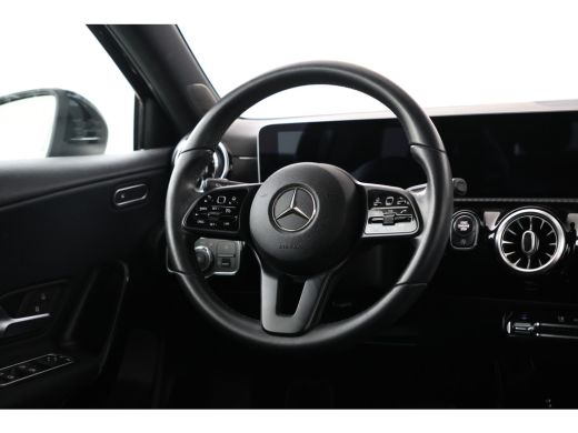 Mercedes A-Klasse 180 d Premium Plus Automaat, Half leder, Camera, Navigatie, ActivLease financial lease