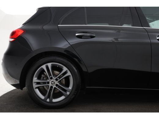 Mercedes A-Klasse 180 d Premium Plus Automaat, Half leder, Camera, Navigatie, ActivLease financial lease