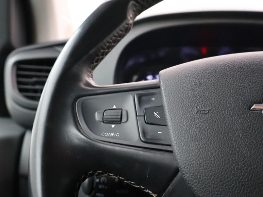 Opel Vivaro 2.0 CDTI 150 PK L2H1 INNOVATION + TREEPLANKEN | LMV | APPLE CARPLAY | CAMERA | TREKHAAK ActivLease financial lease