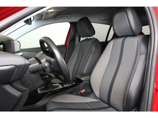 Peugeot 208 Peugeot 1.2 PureTech Blue Lease Allure 100pk | Navi | Parkeersensoren A. | Cruise control | LMV 1... ActivLease financial lease