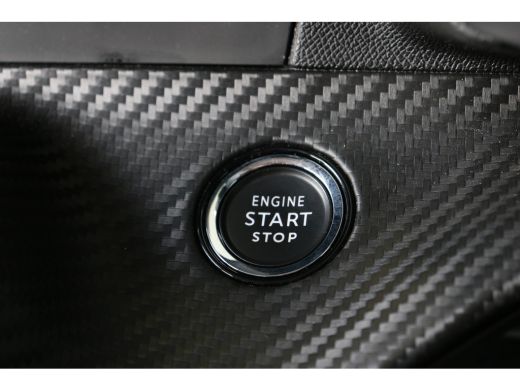 Peugeot 208 Peugeot 1.2 PureTech Blue Lease Allure 100pk | Navi | Parkeersensoren A. | Cruise control | LMV 1... ActivLease financial lease