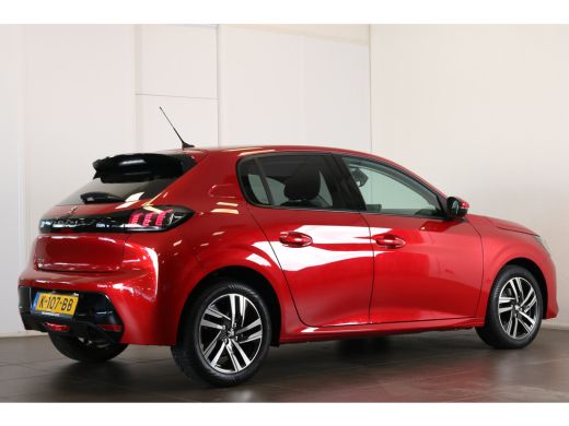 Peugeot 208 Peugeot 1.2 PureTech Blue Lease Allure 100pk | Navi | Parkeersensoren A. | Cruise control | LMV 1... ActivLease financial lease