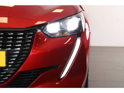 Peugeot 208 Peugeot 1.2 PureTech Blue Lease Allure 100pk | Navi | Parkeersensoren A. | Cruise control | LMV 1... ActivLease financial lease