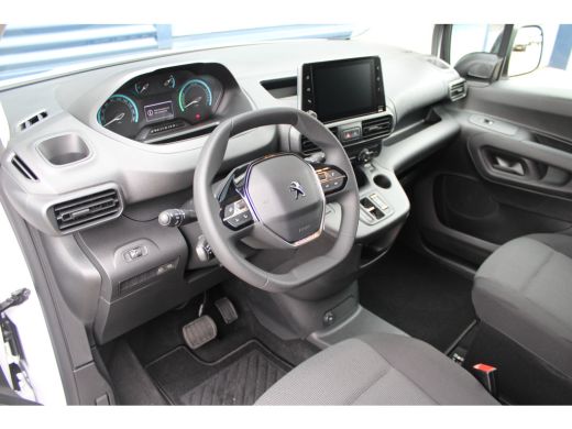Peugeot e-Partner Peugeot 50 kWh 2024 | CAMERA | STOEL + STUURVERW. | NAVI BY APP | DEMO VOORDEEL ActivLease financial lease
