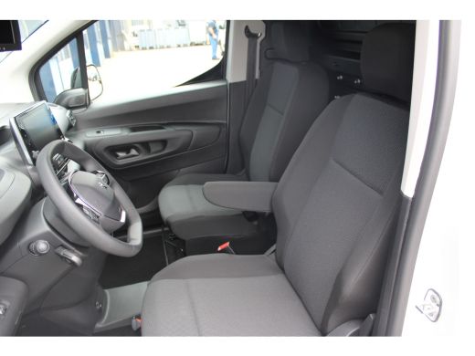 Peugeot e-Partner Peugeot 50 kWh 2024 | CAMERA | STOEL + STUURVERW. | NAVI BY APP | DEMO VOORDEEL ActivLease financial lease
