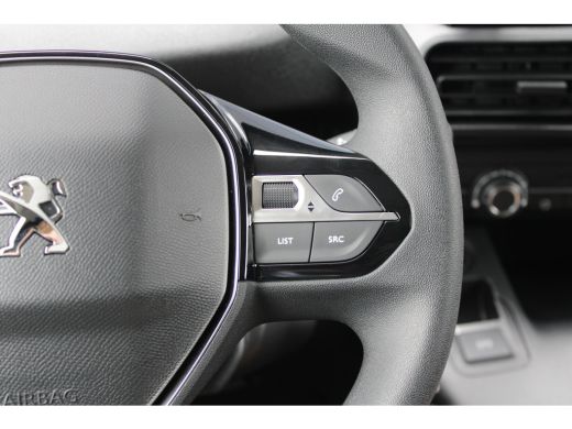 Peugeot e-Partner Peugeot 50 kWh 2024 | CAMERA | STOEL + STUURVERW. | NAVI BY APP | DEMO VOORDEEL ActivLease financial lease