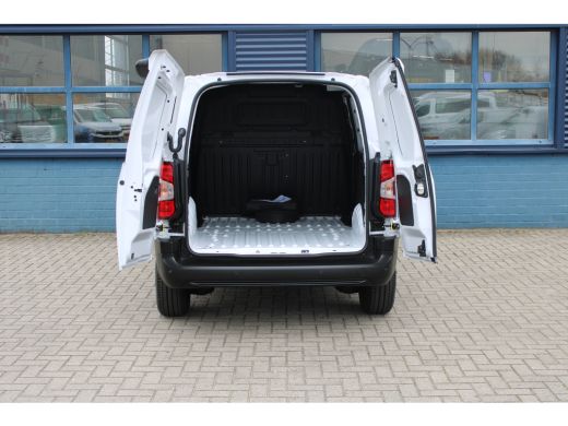 Peugeot e-Partner Peugeot 50 kWh 2024 | CAMERA | STOEL + STUURVERW. | NAVI BY APP | DEMO VOORDEEL ActivLease financial lease