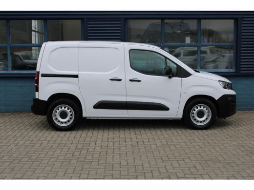 Peugeot e-Partner Peugeot 50 kWh 2024 | CAMERA | STOEL + STUURVERW. | NAVI BY APP | DEMO VOORDEEL ActivLease financial lease