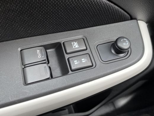 Suzuki Swift 1.2 Select Airco | Lichtmetalen vegen | Apple CarPlay/ Android auto ActivLease financial lease