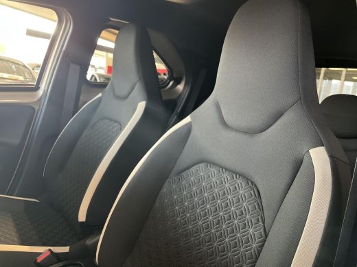 Toyota Aygo X 1.0 VVT-i MT Pulse | Uit voorraad leverbaar! | ActivLease financial lease
