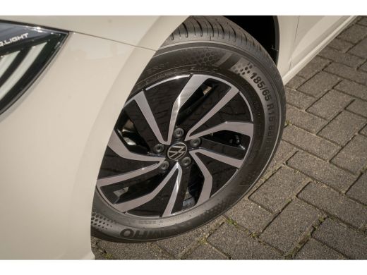 Volkswagen Polo Volkswagen Life Edition Inclusief €2000,- inruilvoordeel | | 'App-Connect' draadloze smartphone i... ActivLease financial lease