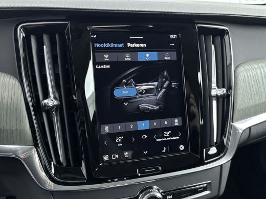 Volvo  V90 Volvo 2.0 T6 Plug-in hybrid AWD Plus Dark | Luchtvering | Trekhaak | Stoelventilatie | H&K Audio ... ActivLease financial lease