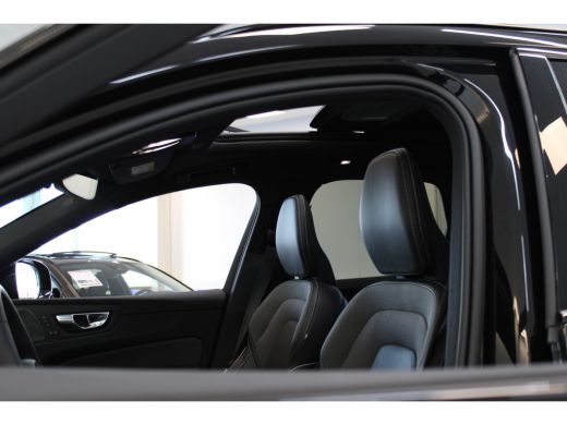 Volvo  XC60 Volvo T6 350PK AWD Ultra Black Edition | Luchtvering | 360º view | HUD | HK Audio | Adapt LED ActivLease financial lease