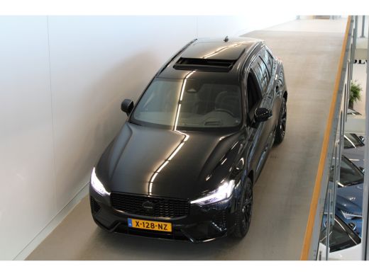 Volvo  XC60 Volvo T6 350PK AWD Ultra Black Edition | Luchtvering | 360º view | HUD | HK Audio | Adapt LED ActivLease financial lease
