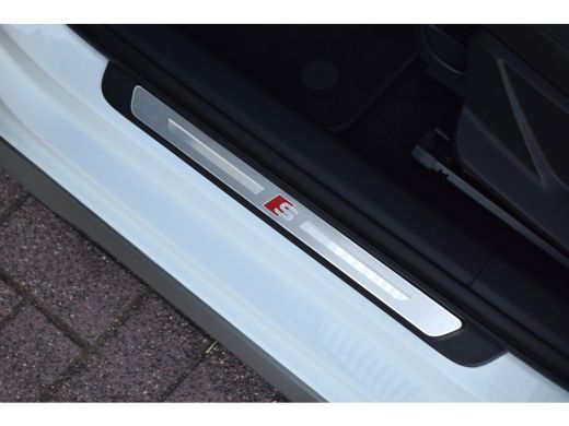 Audi A3 Sportback 35 TFSI S edition | 2x S-Line | Virtual | Stoelverwarming | Climate ActivLease financial lease
