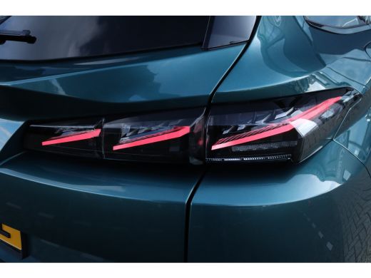 Peugeot e-308 SW Peugeot GT EV 54 kWh | ACC | 360' Camera | AGR | Massage | Elektr. klep | Carplay | Stuurverwarmi... ActivLease financial lease