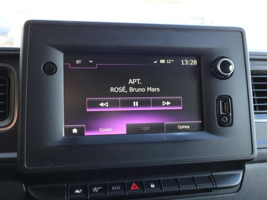 Renault Master T35 2.3 DCI 150 PK L2H2 WORK EDITION + APPLE CARPLAY | CAMERA | TREKHAAK ActivLease financial lease