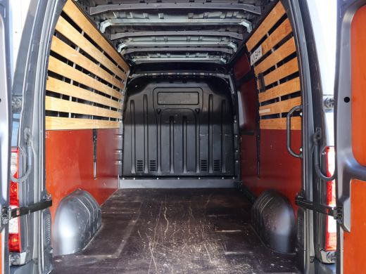 Renault Master T35 2.3 DCI 150 PK L2H2 WORK EDITION + APPLE CARPLAY | CAMERA | TREKHAAK ActivLease financial lease