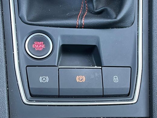 Seat Leon Sportstourer 1.5 TSI 150 pk FR Launch Edition | Trekhaak uitklapbaar | Dodehoek detectie | Navigatie | ActivLease financial lease