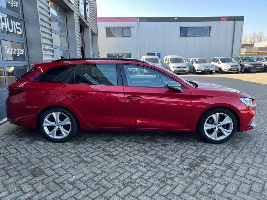 Seat Leon Sportstourer 1.5 TSI 150 pk FR Launch Edition | Trekhaak uitklapbaar | Dodehoek detectie | Navigatie | ActivLease financial lease