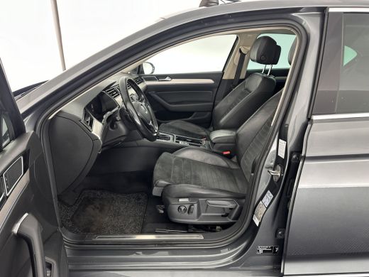 Volkswagen Passat 1.4 TSI GTE Connected Series Executive-Plus-Pack (INCL-BTW) *PANO | FULL-LED | ADAPT-CRUISE | LEA... ActivLease financial lease