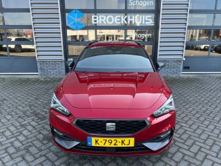 Seat Leon Sportstourer 1.5 TSI 150 pk FR Launch Edition | Trekhaak uitklapbaar | Dodehoek detectie | Navigatie |