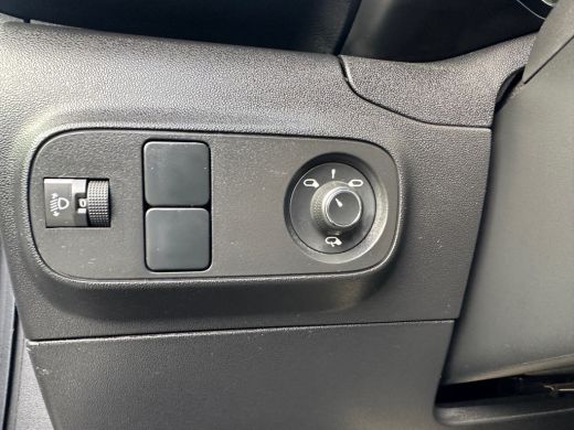 Citroën C3 1.2 PureTech C-Series Stoelverwarming | Navi | App connect ActivLease financial lease