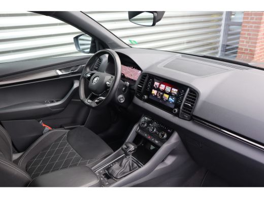 Skoda Karoq 1.5 TSI Sportline Business Digital Dash / Canton / 19inch / Trekhaak / Stoelverwarming / ActivLease financial lease