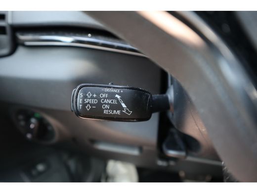 Skoda Karoq 1.5 TSI Sportline Business Digital Dash / Canton / 19inch / Trekhaak / Stoelverwarming / ActivLease financial lease