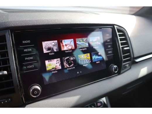 Skoda Karoq 1.5 TSI Sportline Business Digital Dash / Canton / 19inch / Trekhaak / Stoelverwarming / ActivLease financial lease