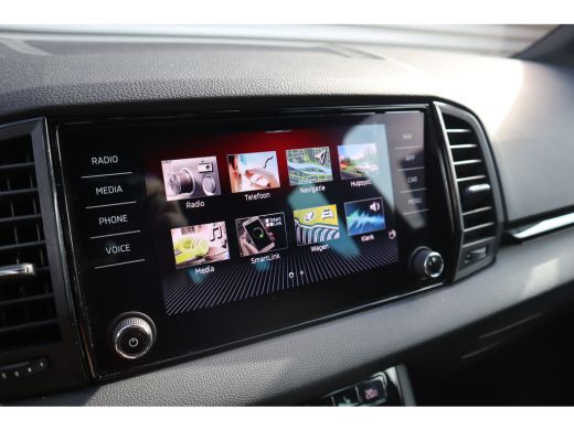 Skoda Karoq 1.5 TSI Sportline Business Digital Dash / Canton / 19inch / Trekhaak / Stoelverwarming / ActivLease financial lease