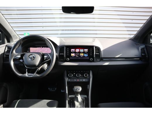 Skoda Karoq 1.5 TSI Sportline Business Digital Dash / Canton / 19inch / Trekhaak / Stoelverwarming / ActivLease financial lease