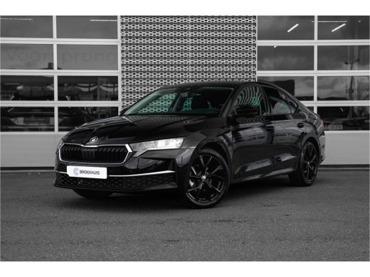 Skoda Octavia 1.5 TSI MHEV First Edition | Camera | 18 inch | Adapt. Cruise | Keyless | Elek. achterklep | Navi | Skoda Octavia 1.5 TSI MHEV First Edition | Camera | 18 inch | Adapt. Cruise | Keyless | Elek. achterklep | Navi |